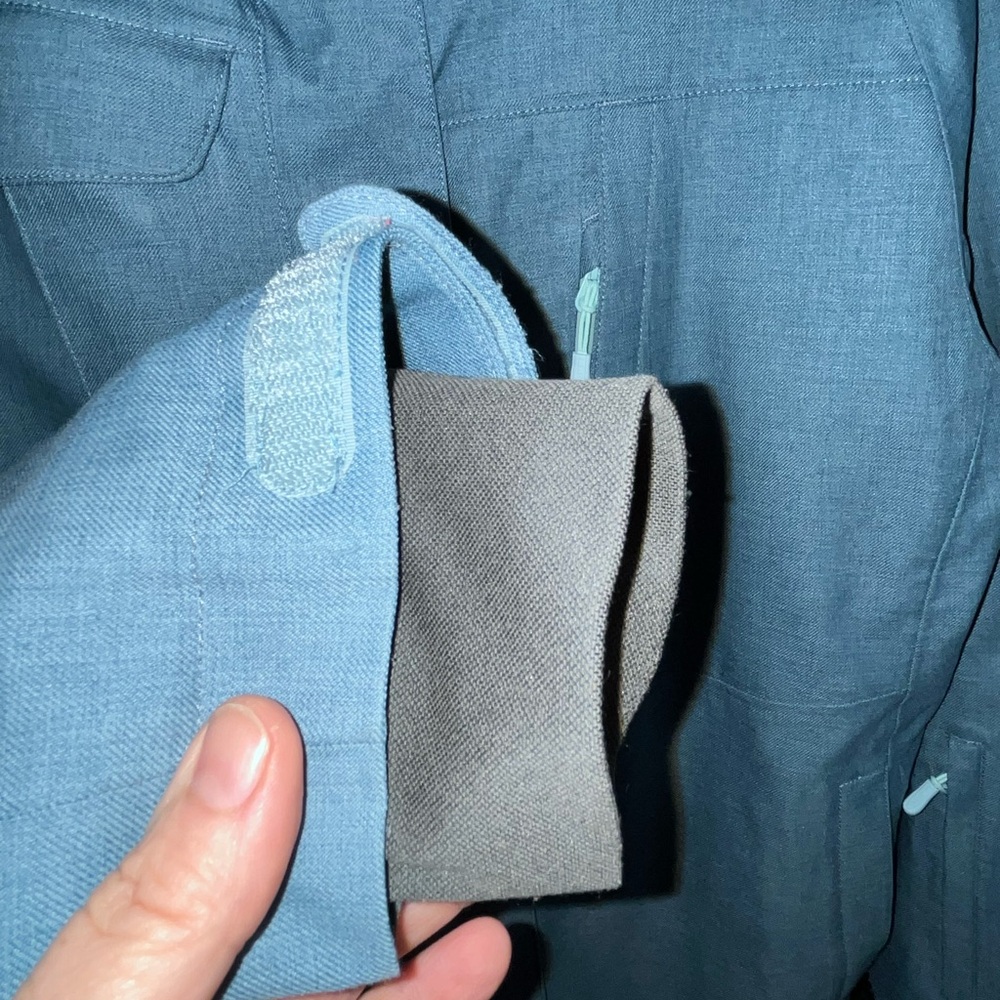L.L. Bean Women’s Teal Performance Jacket - Picture 3 of 16